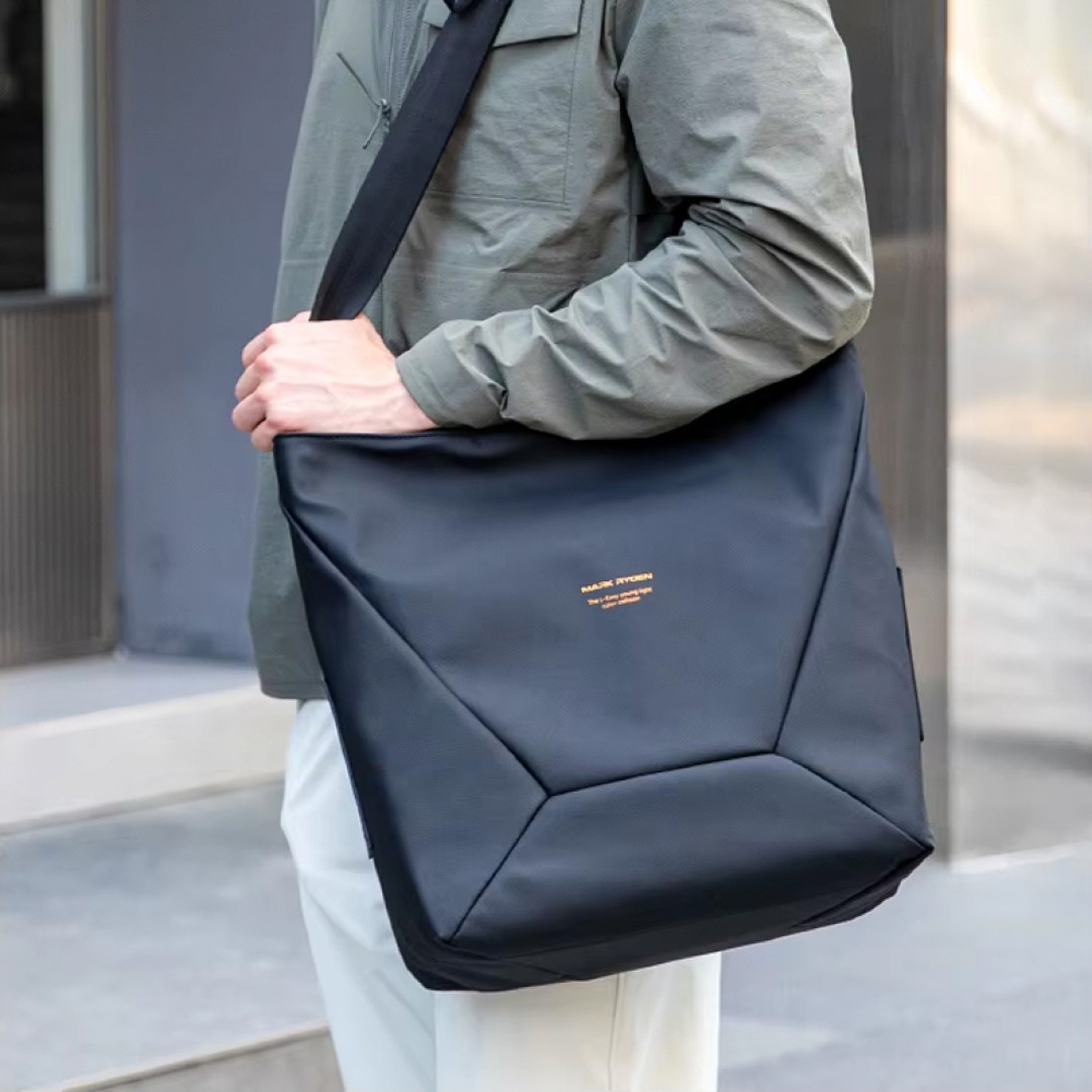 Сумка на одно плечо Mark Ryden MR255 Black